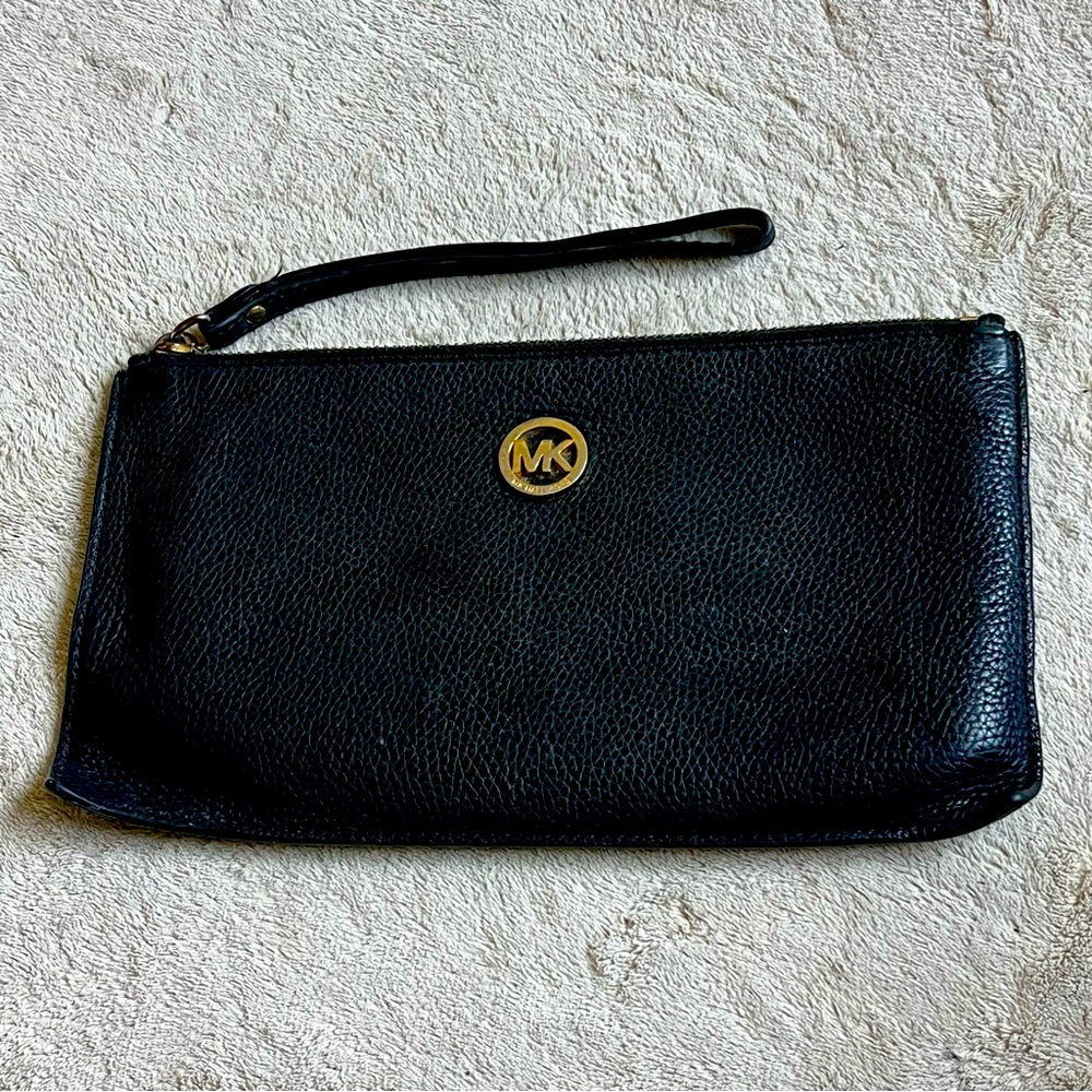 Michael Kors Pebble Large Wristlet